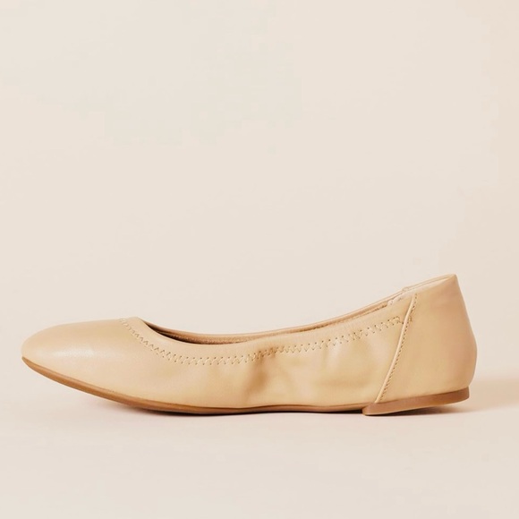 Essentials Women's Belice Ballet Flat - Picture 2 of 6